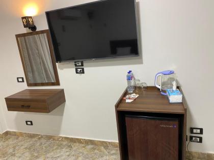 pyramids and Sphinx - image 27