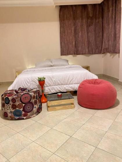 Luxary wooden apartment near airport - image 28