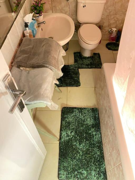 Luxary wooden apartment near airport - image 7