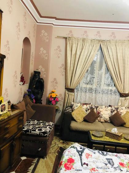 Solly Pyramids Guest House - image 10
