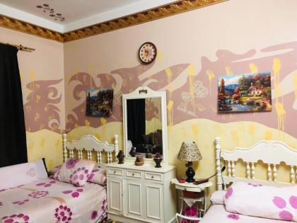 Solly Pyramids Guest House - image 2