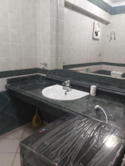 شقه للايجار مفروشه 260 م شارع جامعة الدول العربية الرئيسي المهندسين - image 17