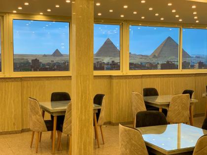 Horus Horizon INN Pyramids View - image 2