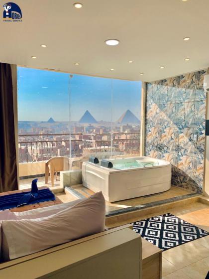 Horus Horizon INN Pyramids View - image 3