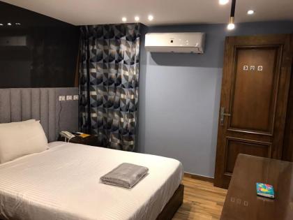 Royal Garden Hotel & Restaurant - image 2