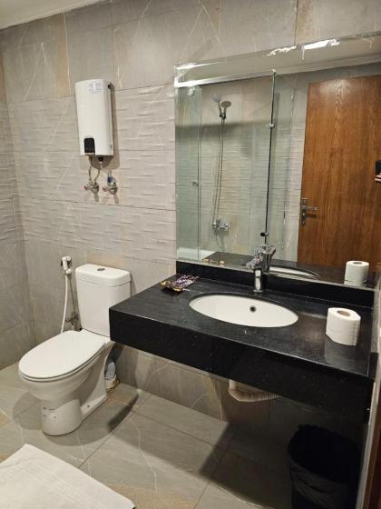 Royal Garden Hotel & Restaurant - image 7
