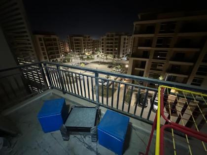 newly furnished flat in taj city compound - image 4