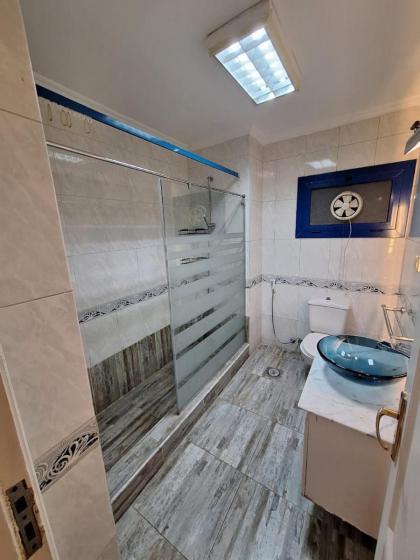 Nasr City Royal 4BR Apartment - image 6