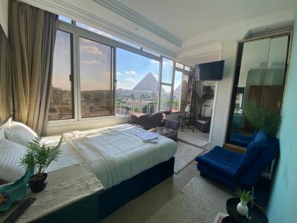 Guest House pyramids View - image 12