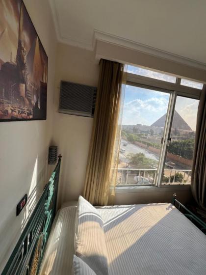 Guest House pyramids View - image 7