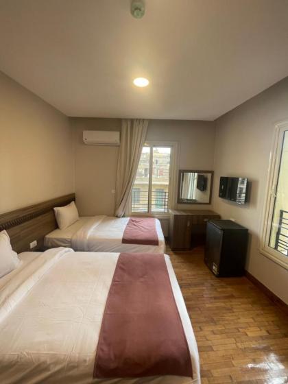 New Lotus Hotel - image 2