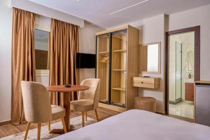 Rotana Pyramids View - image 10