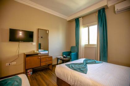 Pyramids Chillout Hotel - image 14