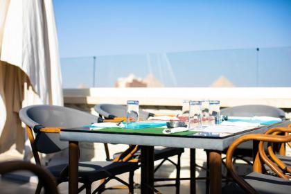 Pyramids Chillout Hotel - image 4