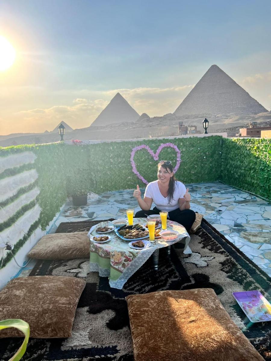 king and queen hotel 700meters pyramids view - main image
