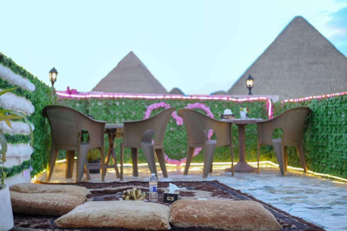 king and queen hotel 700meters pyramids view - image 6