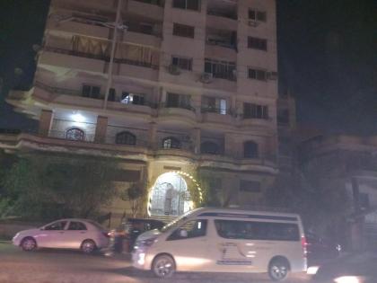 Prumime pyramids inn Cairo