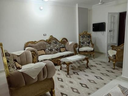 Furnished 3bdrm Apartment Cairo - image 3