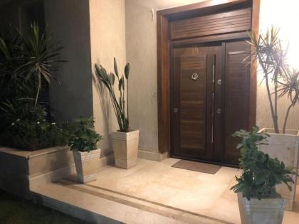 Private villa for rent - image 11