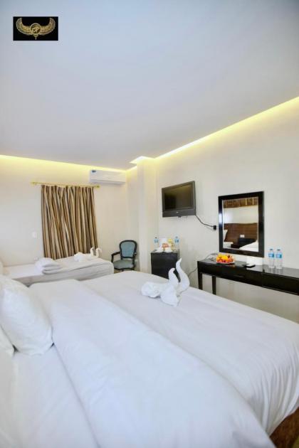 Comfort Sphinx Inn - image 11