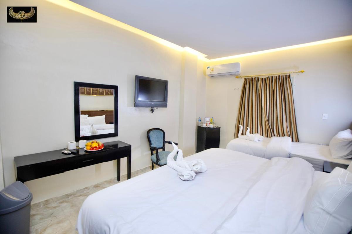 Comfort Sphinx Inn - image 2