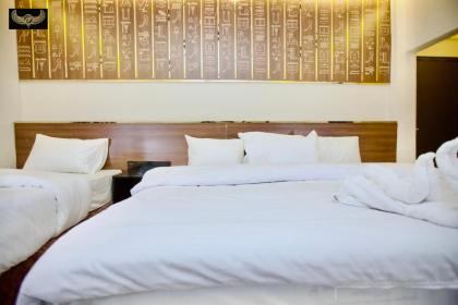 Comfort Sphinx Inn - image 6
