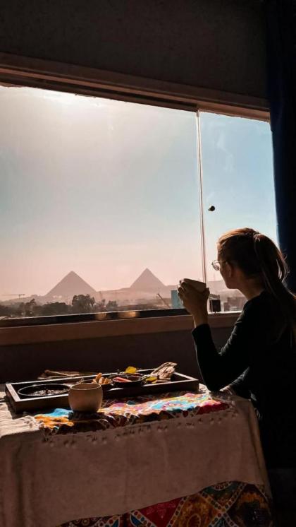 King tout view Cairo