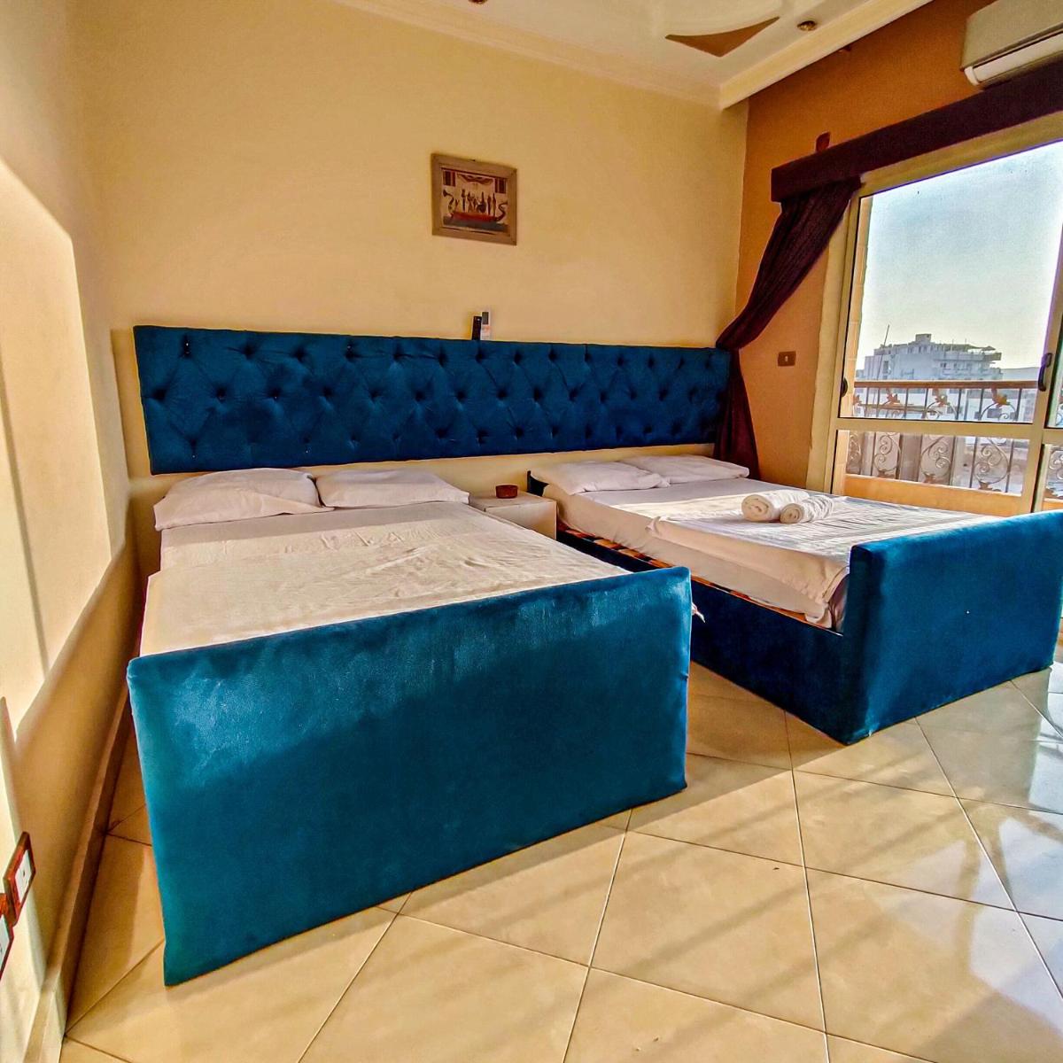 Pyramids new inn - image 6