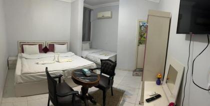 shining pyramids inn - image 6