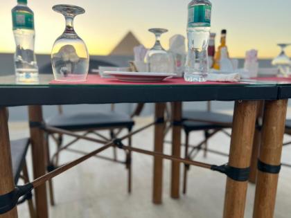 Pyramids Hotel - image 11
