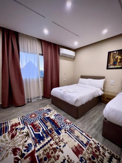 Pyramids Hotel - image 3