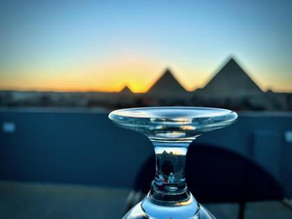 Pyramids Hotel - image 5