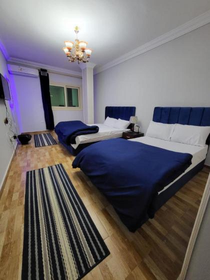 Star of Giza pyramids - image 27