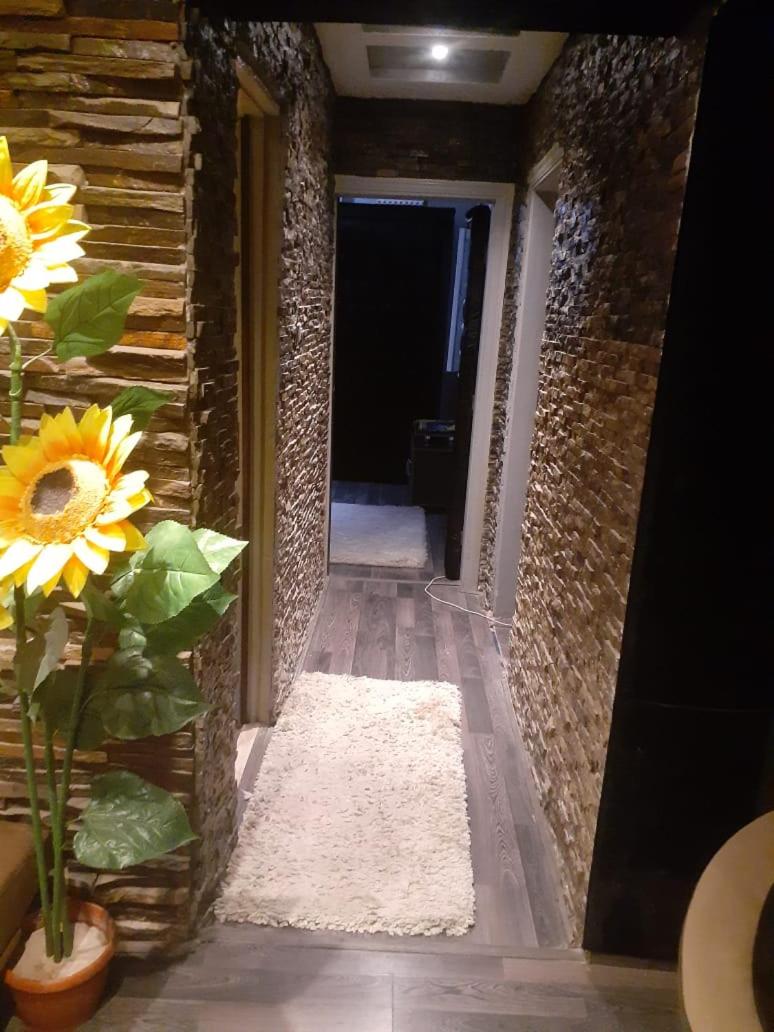 romantic home - main image