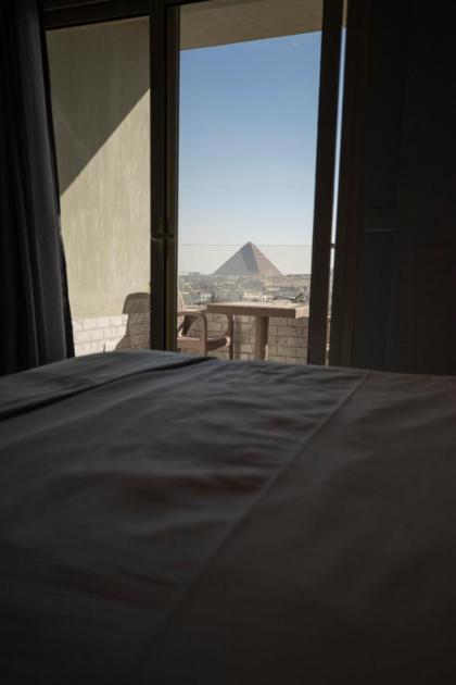 WOW Pyramids Inn