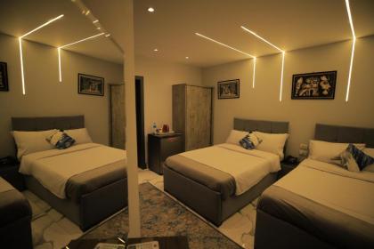 WOW Pyramids Inn - image 6