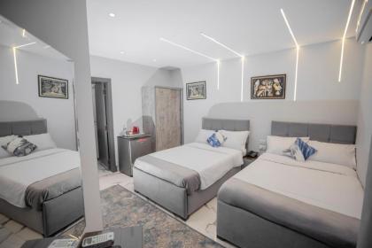 WOW Pyramids Inn - image 9